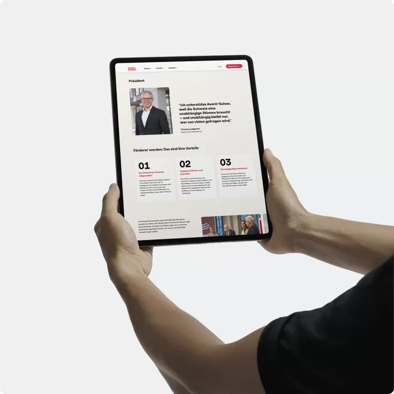 Die Website von Avenir Suisse auf einem iPad-Mock-up