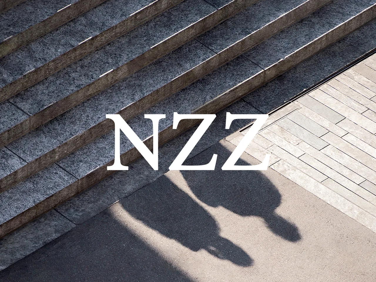 NZZ Logo in front of stairs